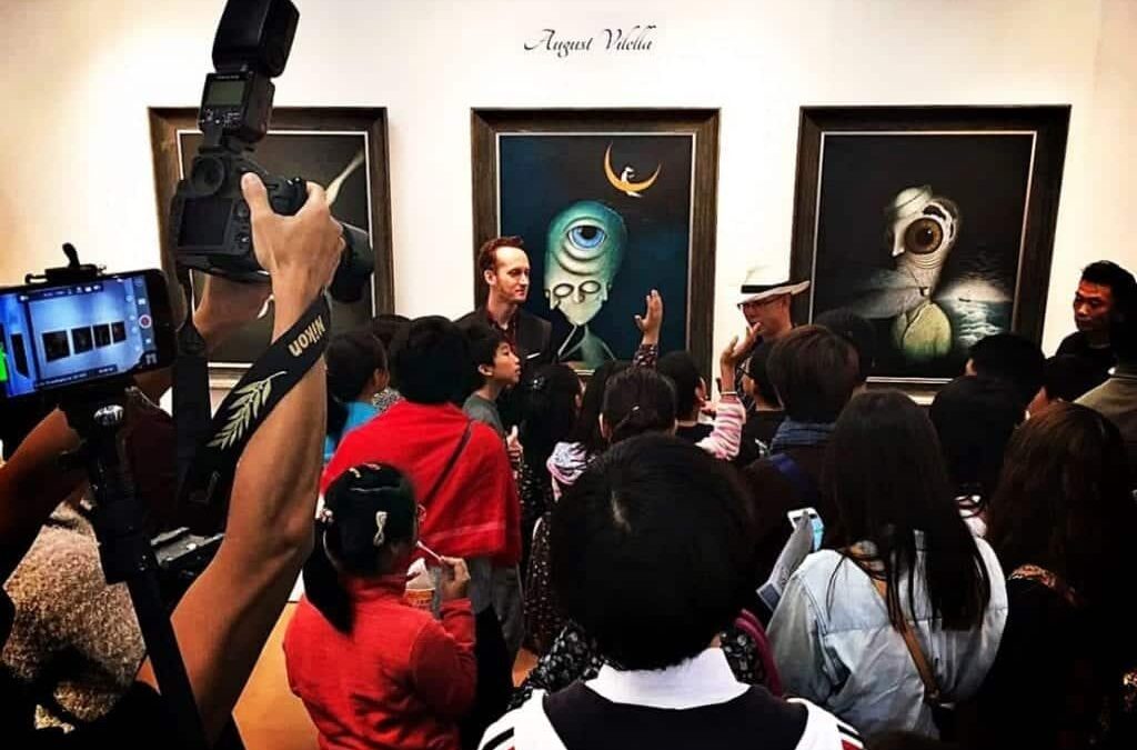 August Vilella: el pintor de la aureola onírica y el lenguaje mágico que invita a reflexionar al espectador