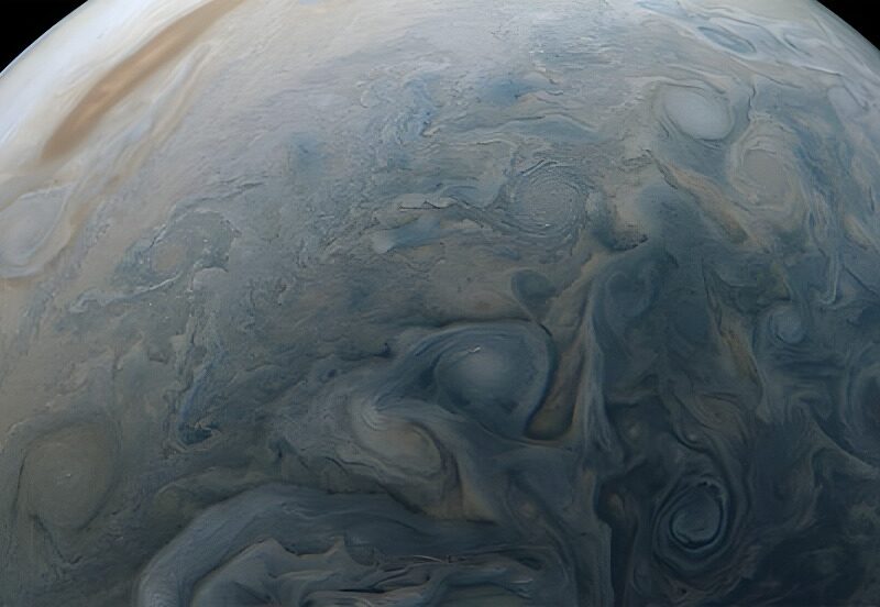 Remolinos en Júpiter desde Juno, de la NASA