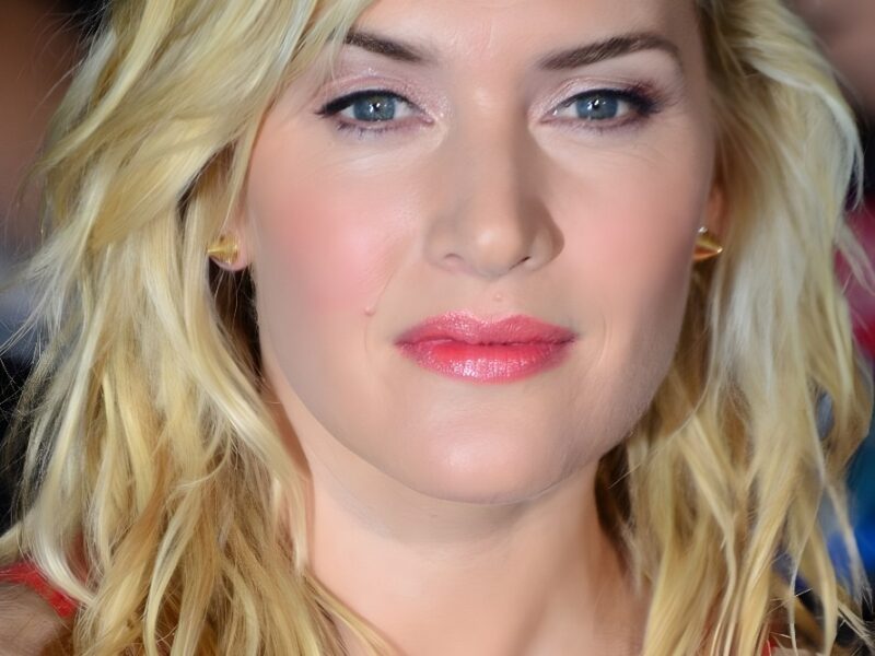 Hoy Kate Winslet Cumple 43 Años
