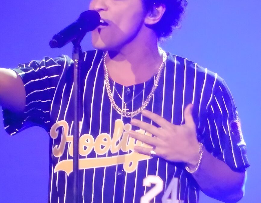 Bruno Mars cumple hoy 33 años.