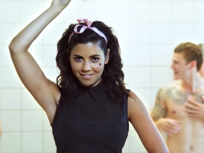 Marina Diamandis cumple hoy 33 años
