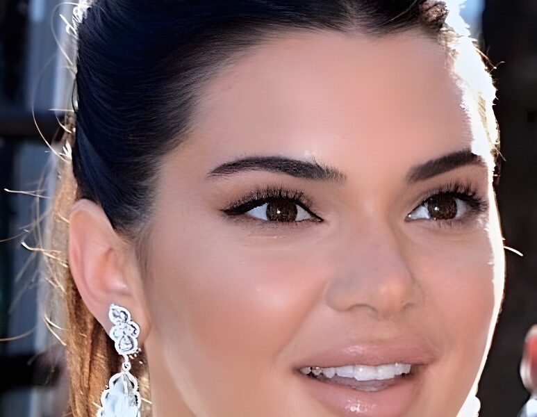 Kendall Jenner, estrella de la televisión, cumple 23 años
