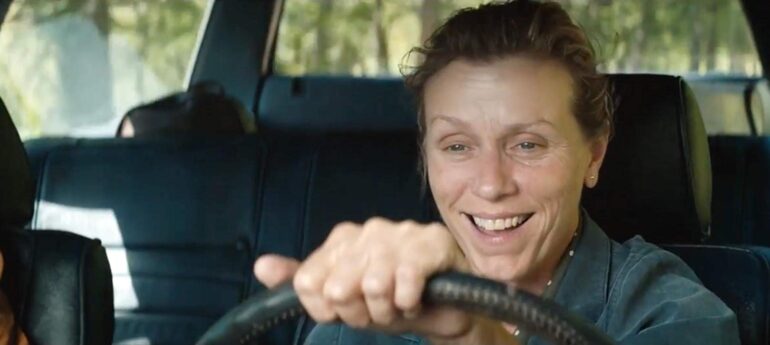 Tres Anuncios en las Afueras (2017): sorprendente y humana