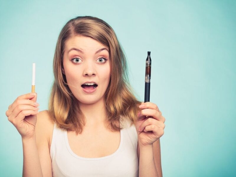 Fumar o vapear durante el embarazo puede causar enfermedades pulmonares en hijos y nietos, según Jan Tesarik