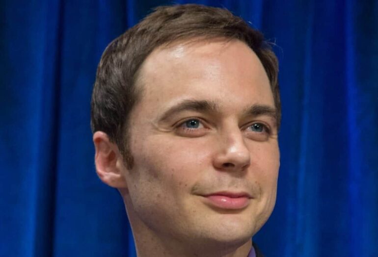 Jim Parsons Celebra su 46 Cumpleaños