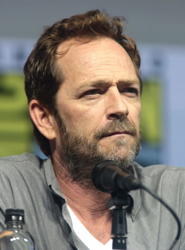 Muere Luke Perry