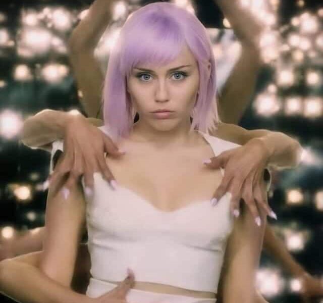 Black Mirror: Rachel, Jack and Ashley Too