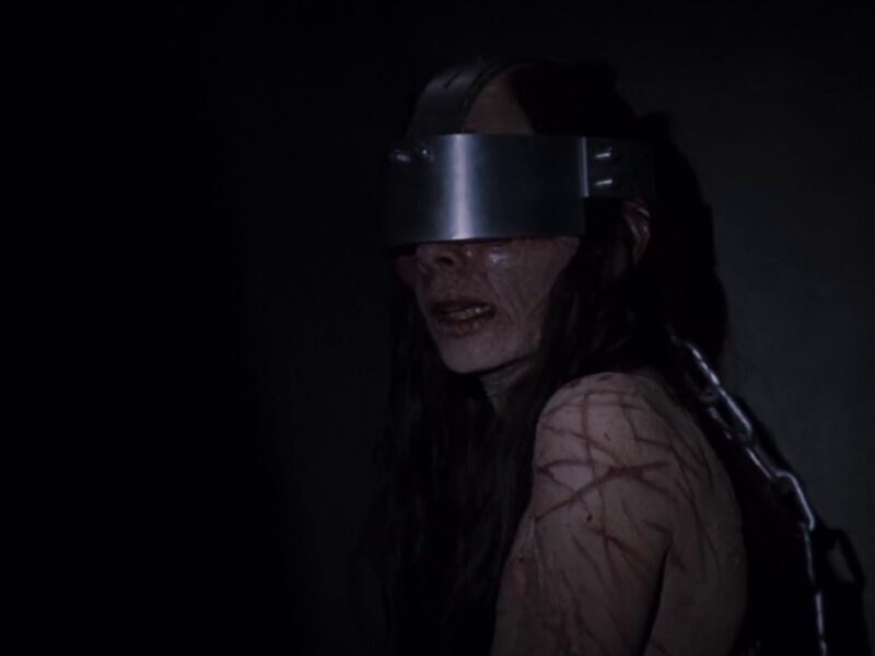 &lsquo;Martyrs&rsquo; (2008) Critique du film: Un film sur la brutalité humaine poussée à l&rsquo;extrême