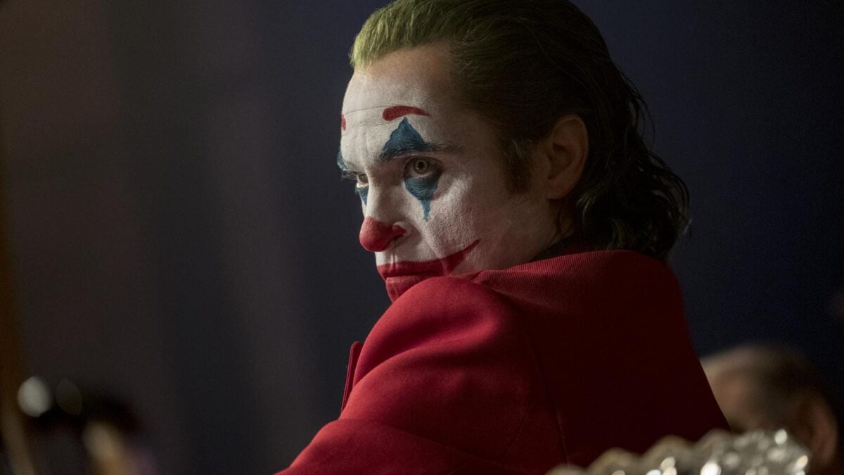 Joker (2019). Trailer Final. Joaquin Phoenix Desatado