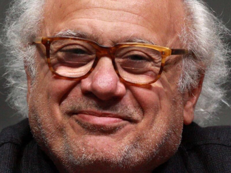 Danny DeVito: Famosos Nacidos Hoy, 17 de Noviembre