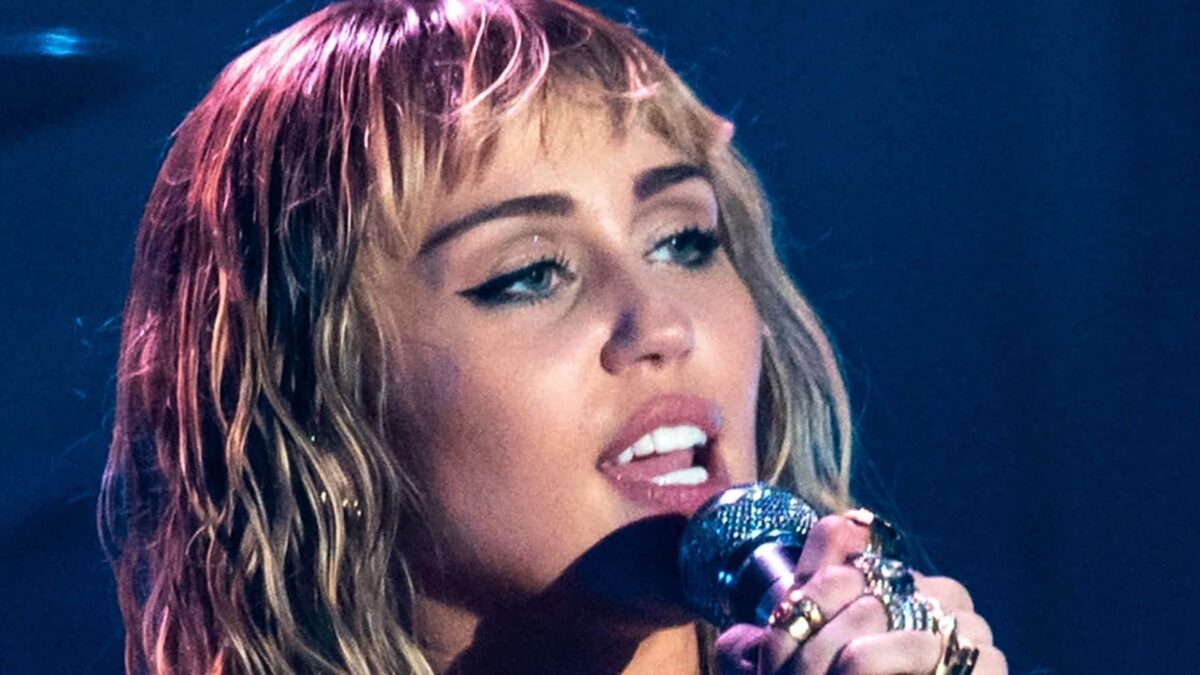 Miley Cyrus: Famosos Nacidos Hoy, 23 de Noviembre