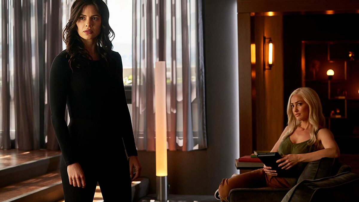 Titanes (2018 – ): Violenta y Oscura. Atractiva