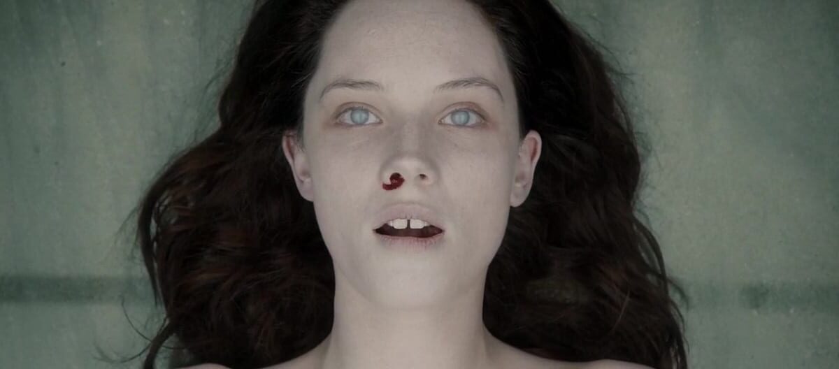 La Autopsia de Jane Doe (2016): Buena Intriga