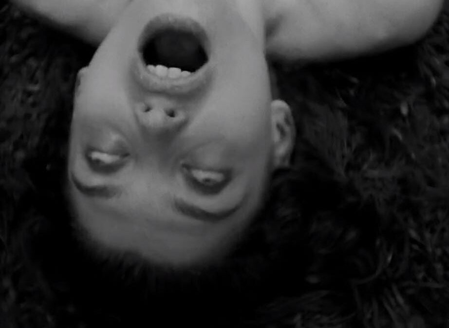 El Faro (2019): Distinta, Malsana, Inquietante