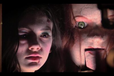 Ghostland (2018): Entre la Imaginación y el Slasher