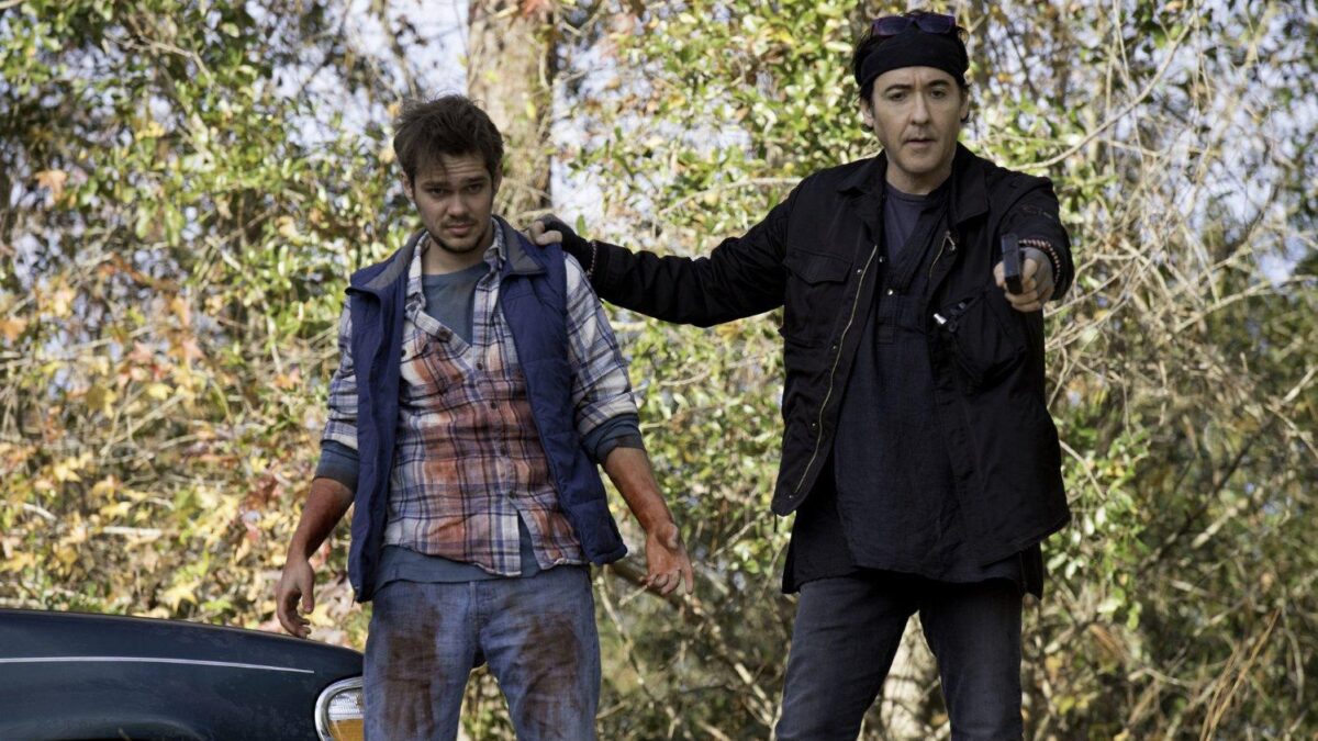 Blood Money (2017): Persecución en el Bosque