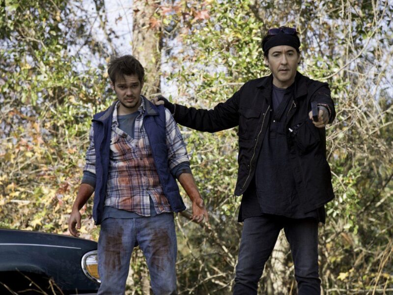 Blood Money (2017): Persecución en el Bosque