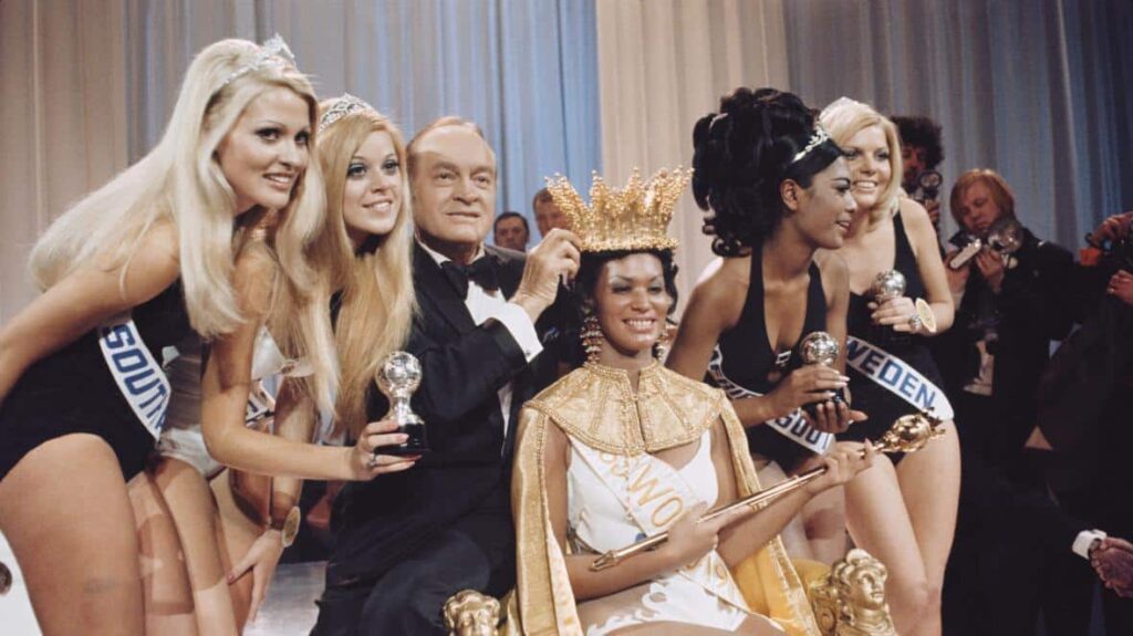 Rompiendo las Normas (2020). Trailer