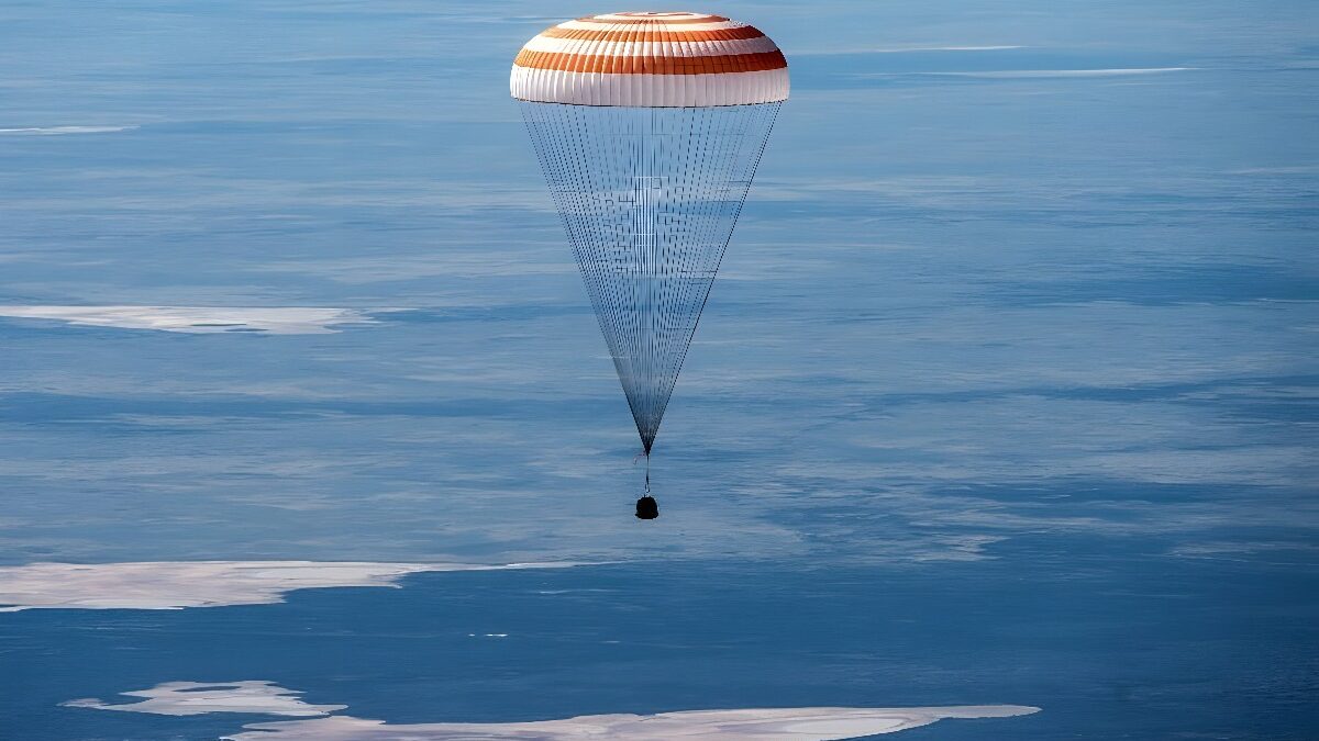 NASA Astronauts Meir, Morgan, Crewmate Skripochka Return from Space Station