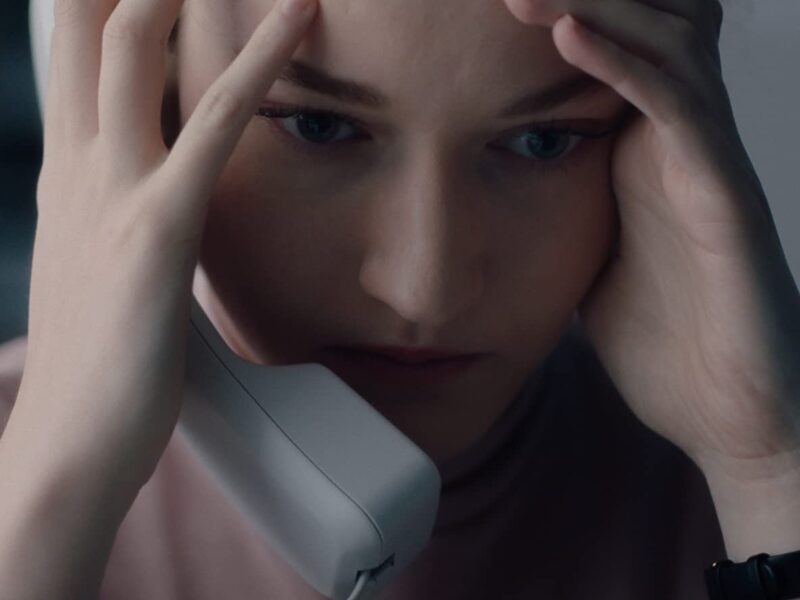 The Assistant (2019). Película. Crítica, Reseña