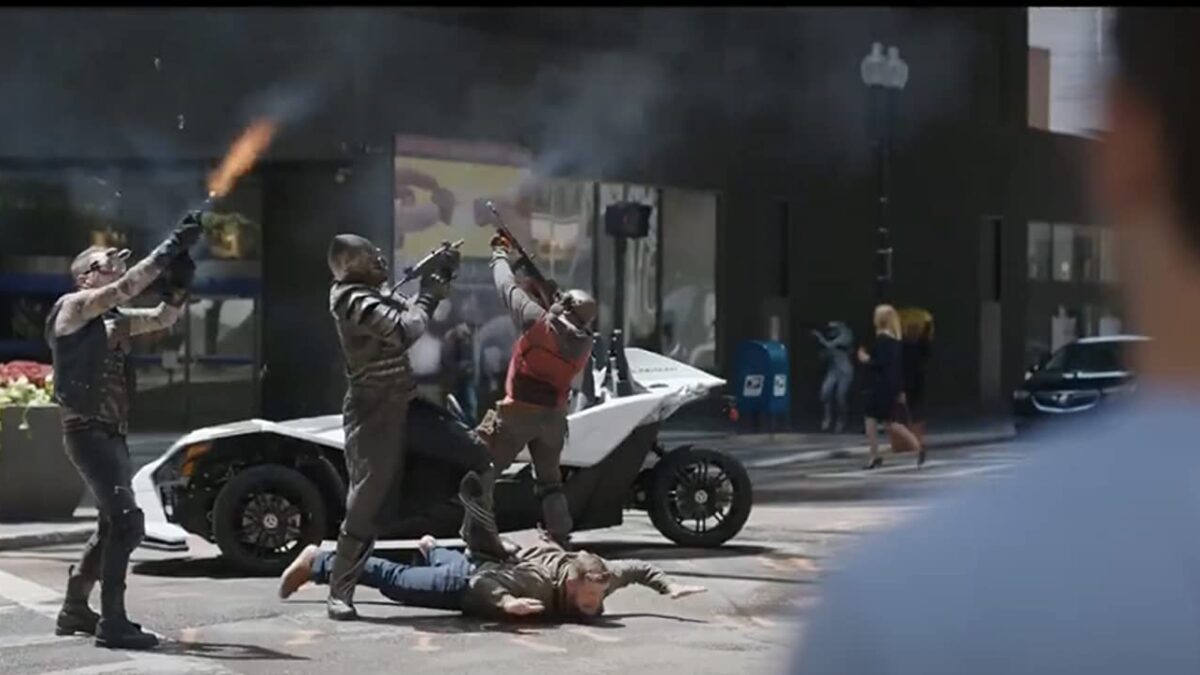 Free Guy (2020). Película Ryan Reynolds. Trailer