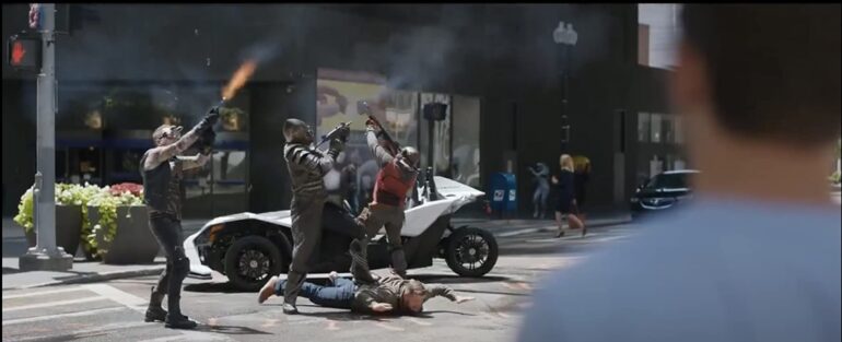 Free Guy (2020). Película Ryan Reynolds. Trailer