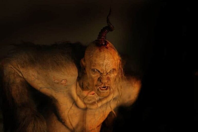 Transilvania el Imperio Prohibido (2014). Película: Crítica, Reseña