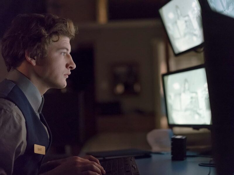 The Night Clerk (2020): Película Suspense. Crítica, Reseña