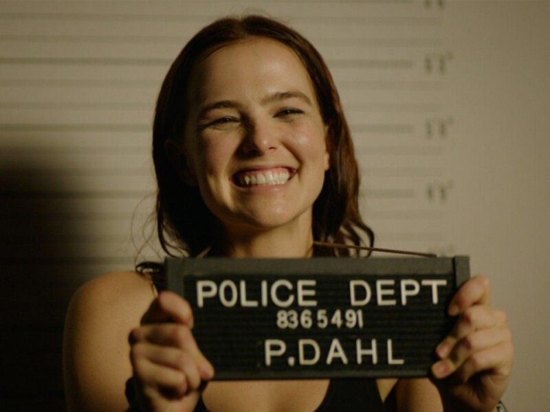 Buffaloed (2020). Película Zoey Deutch. Trailer