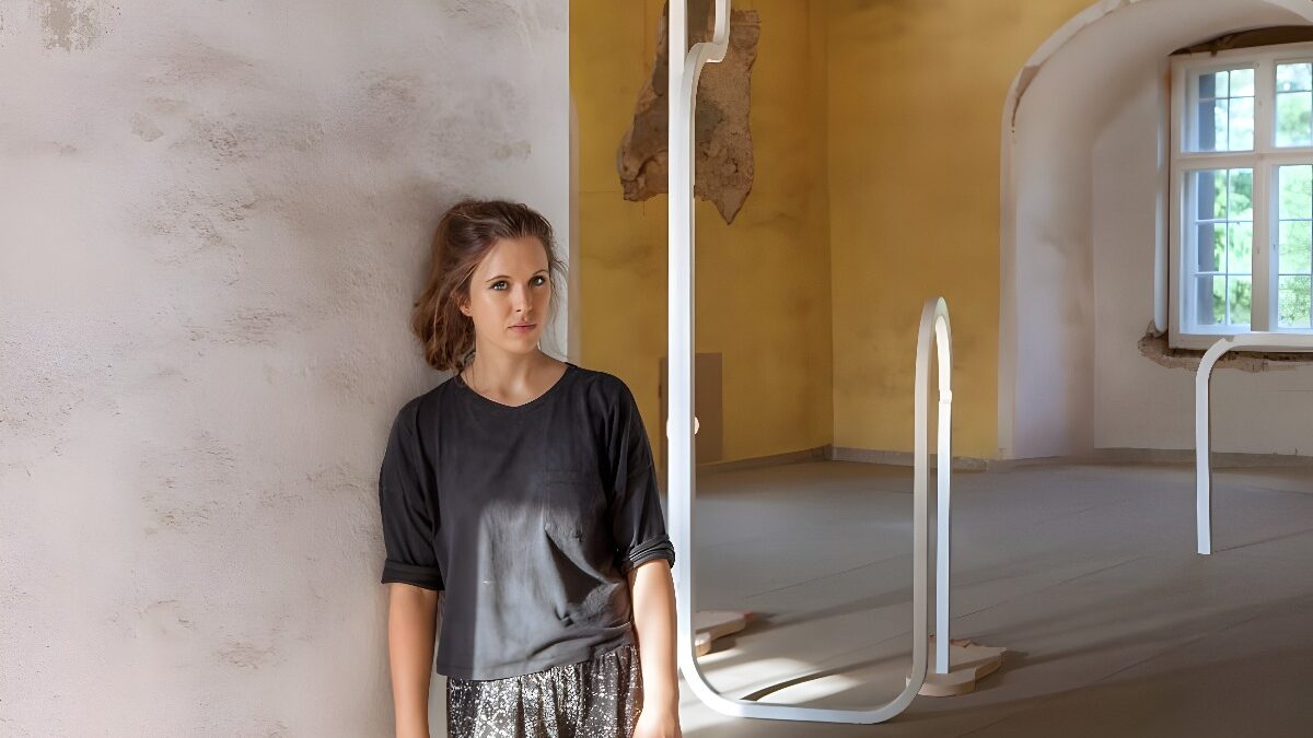 Holly Hendry joins Stephen Friedman Gallery