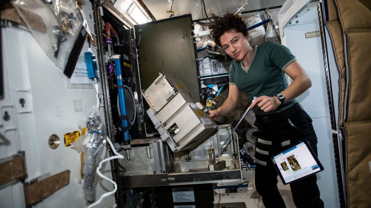 Maine Students to Speak with NASA Astronauts Aboard Space Station