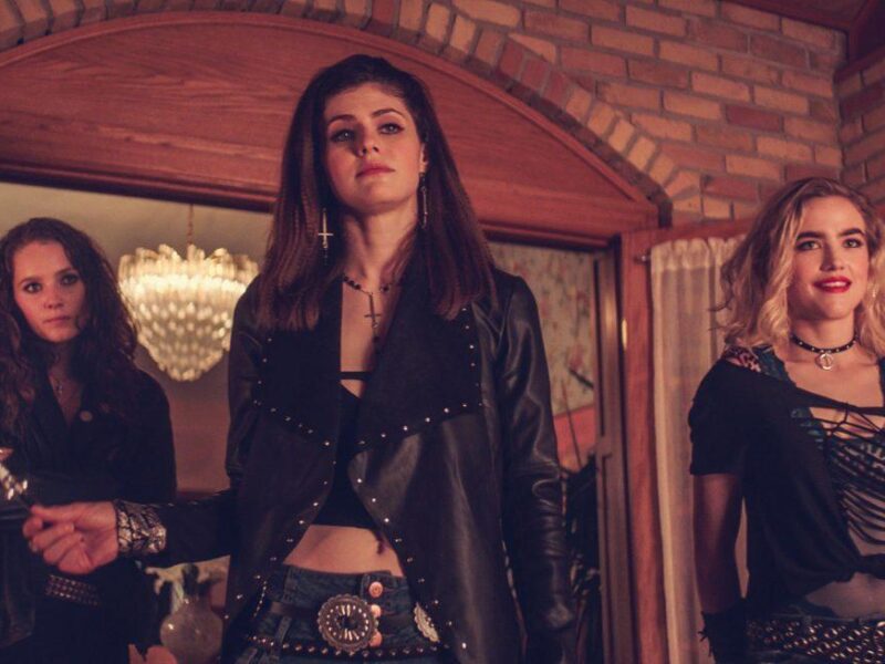 La Invocación (2019). Película Comedia Negra. Crítica Reseña