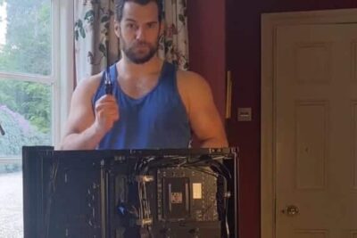 Henry Cavill montando un PC en Instagram