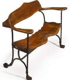 Banco De Iglesia De Antoni GaudÍ A La Venta En Bonhams Nueva York El 31 De Julio