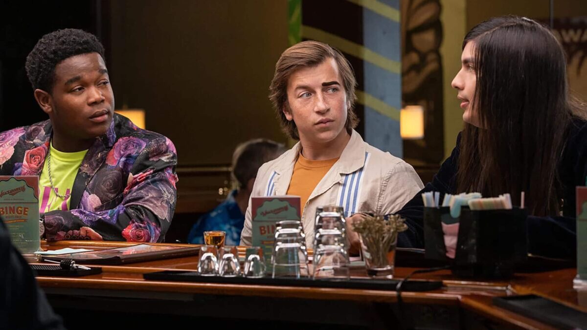 The Binge (2020). Película Comedia. Crítica, Reseña