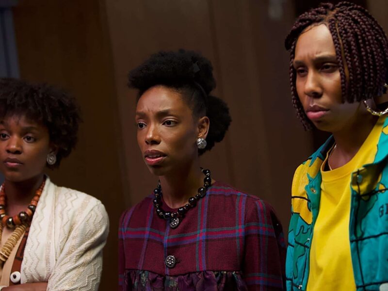 Trailer de Bad Hair (2020). Película Terror