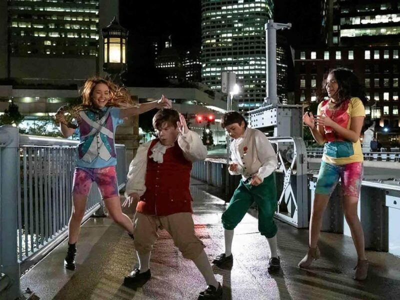 Una Noche de Locos (2020). Comedia Familiar en Netflix. Crítica, Reseña