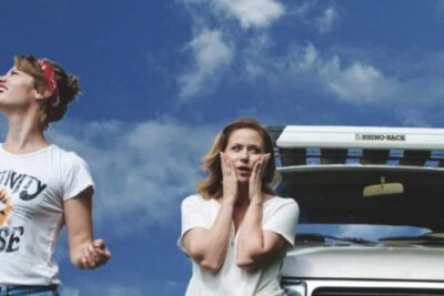 Trailers y Estrenos Noviembre: Mags and Julie go on a Road Trip (2020). Comedia