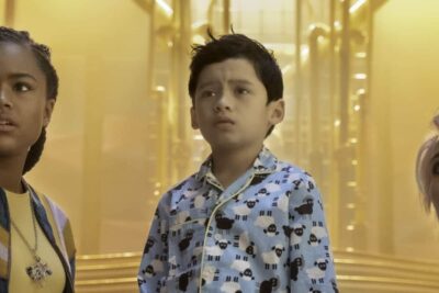 Guía de una Niñera para Cazar Monstruos (2020). Película Netflix. Crítica, Reseña