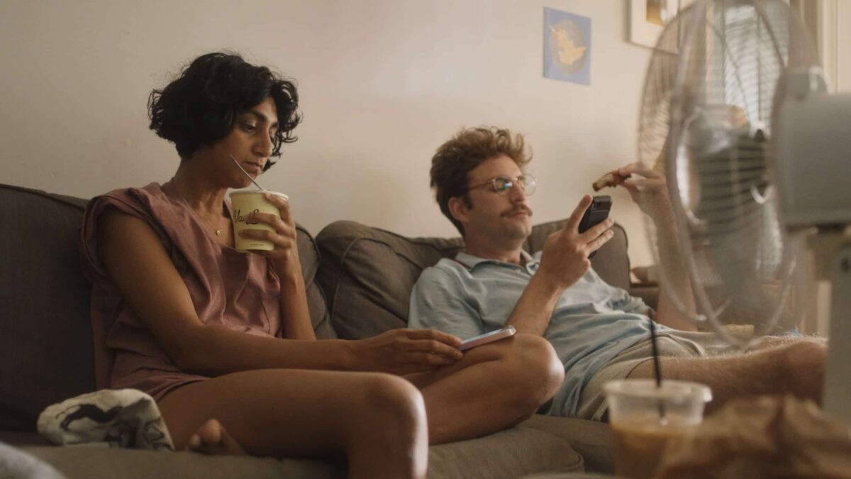 ¡Desconectados! (2020). Película Comedia. Crítica