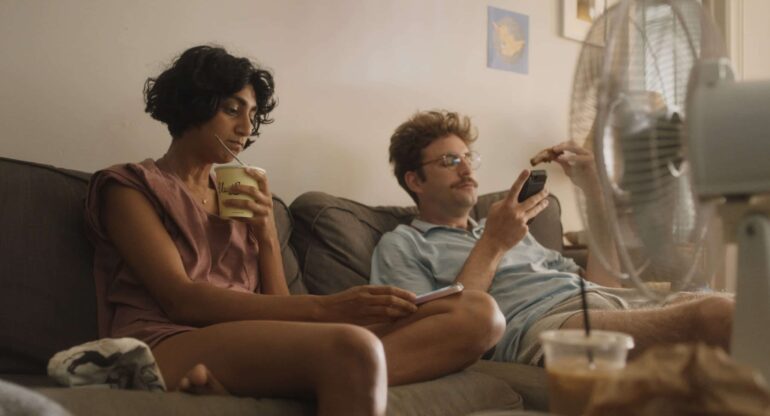 ¡Desconectados! (2020). Película Comedia. Crítica