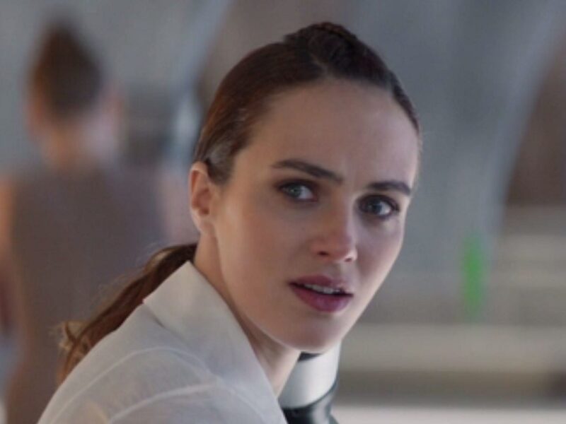 Un Mundo Feliz (2020). Series. Crítica, Impresiones