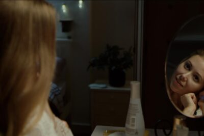 Trailer de Help (2021). Película Estreno 2021