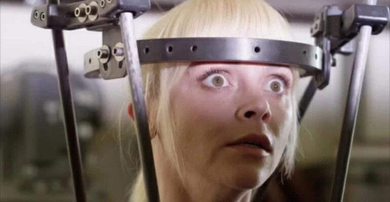 Distorted (2018). Película Thriller. Crítica, Reseña