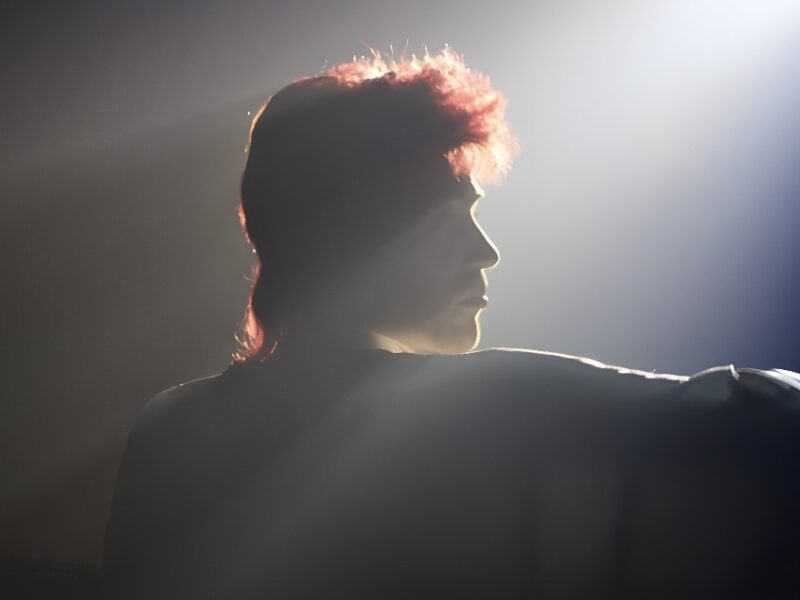 Trailer de Stardust (2020), biopic sobre David Bowie