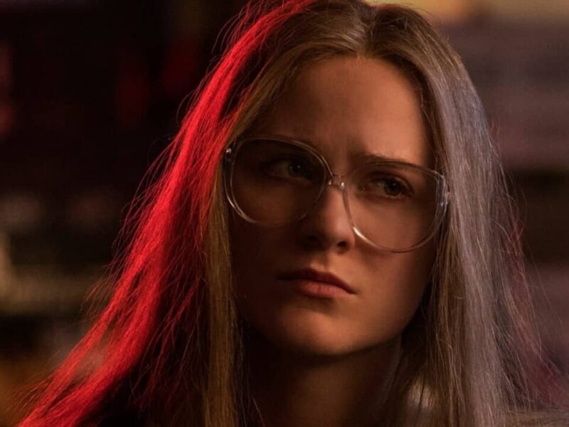 Crítica de Kajillionaire (2020). Película Comedia