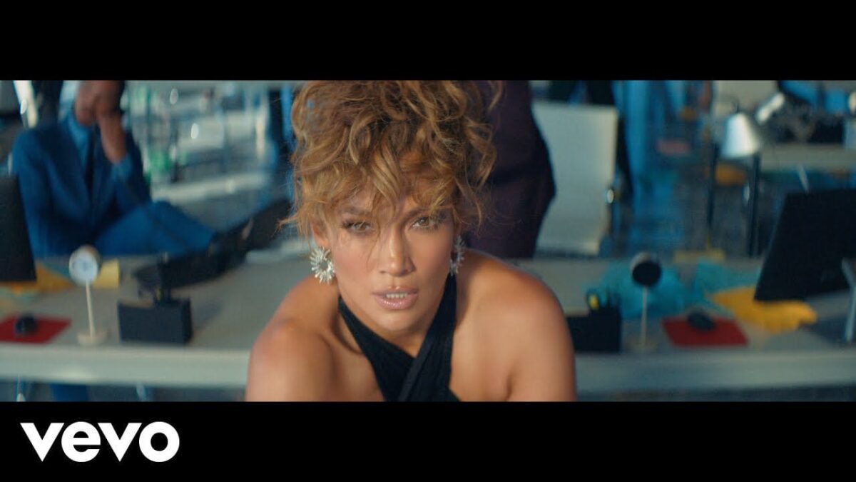 Music Video: Jennifer Lopez & Maluma