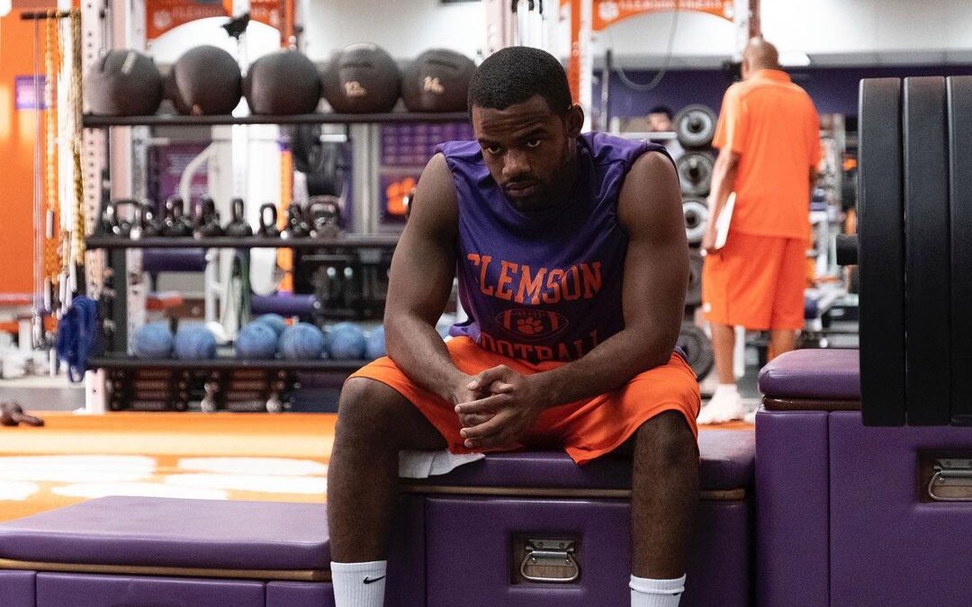 Estreno Diciembre: Safety (2020). Película Disney. Trailer