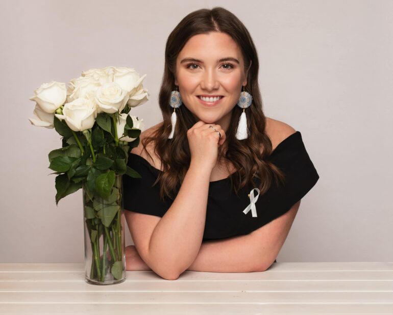 Commémoration du 6 décembre 1989 – Brielle Chanae Thorsen, lauréate de la bourse de 30 000 $ de l&rsquo;Ordre de la rose blanche offerte par Polytechnique Montréal