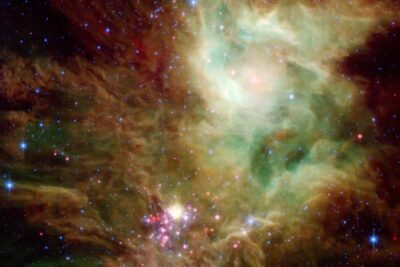 Imagen Navideña por el Telescopio Espacial Spitzer